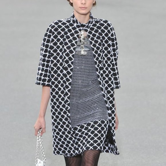 CHANEL Dresses & Skirts - HP🎉 Chanel Spring 2009 Runway Sequin Shift Dress